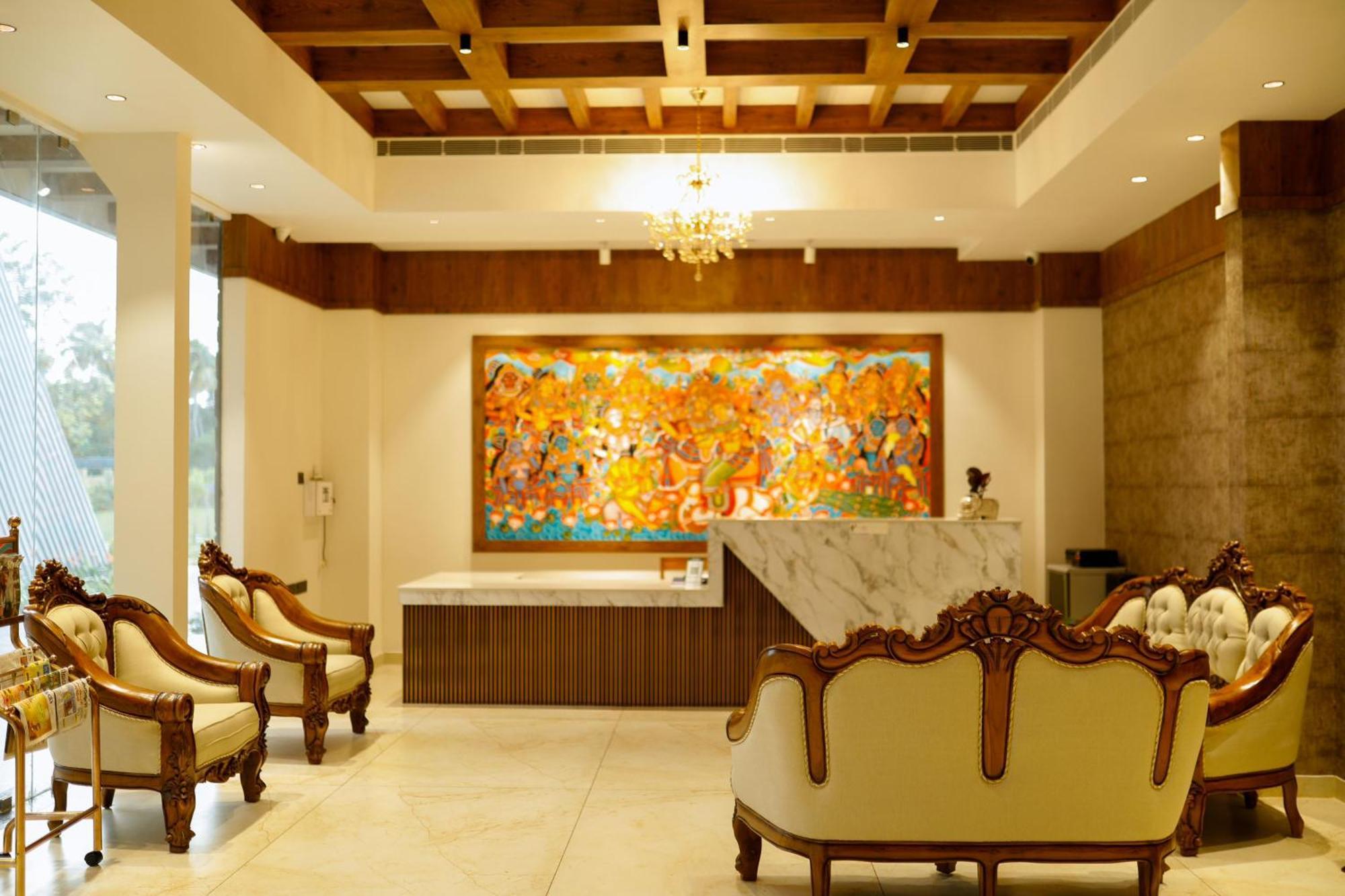 Leela'S 7Th Heaven Resort & Spa Trikunnapuzha Exterior photo